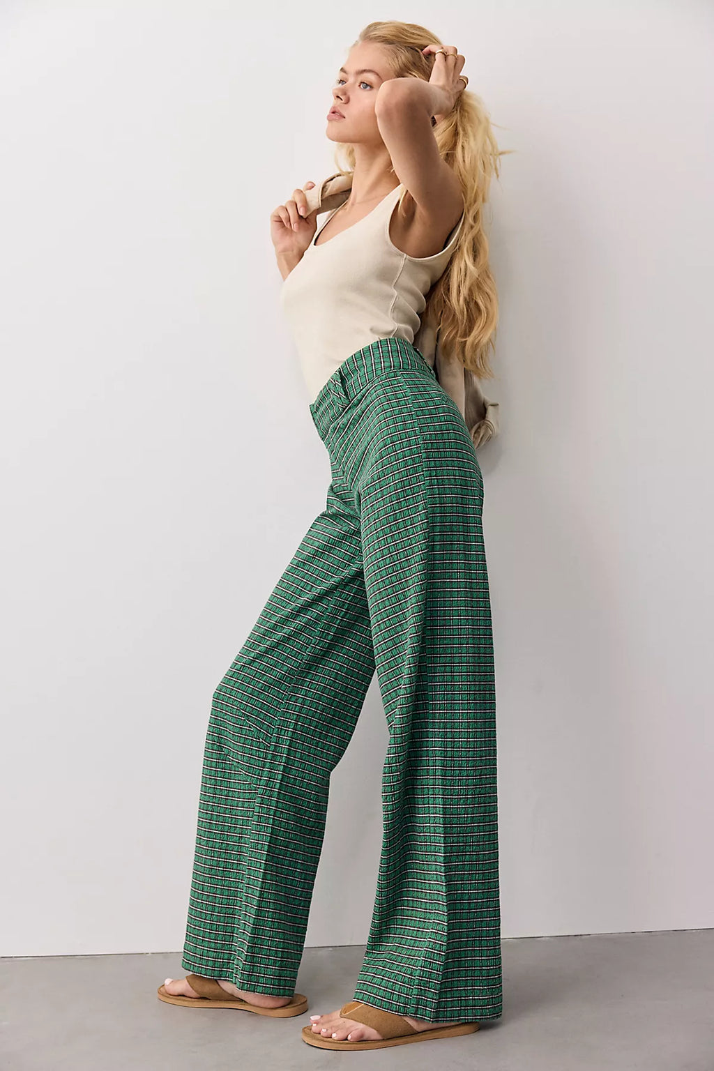 Time Flies Low-Rise Clean Trousers