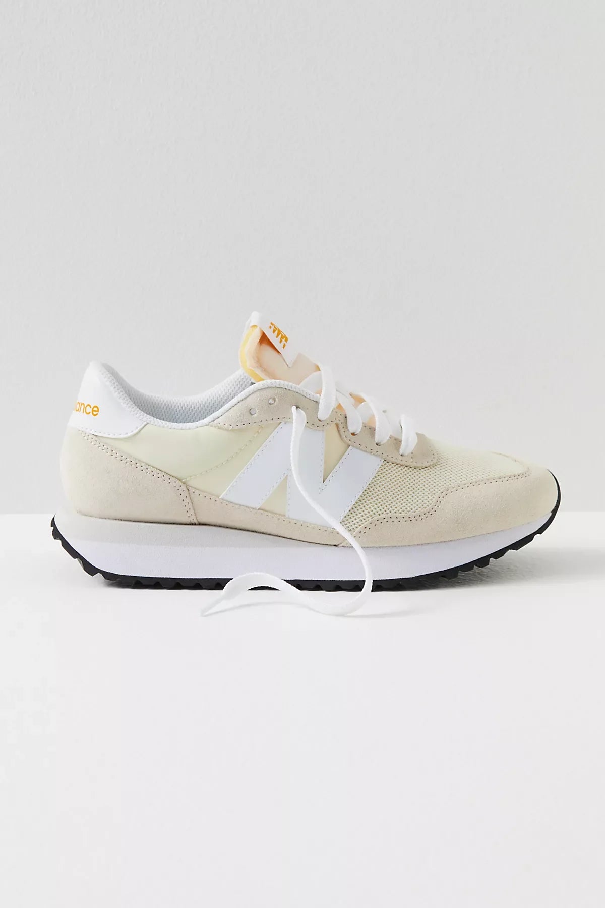 New Balance 237 Sneakers