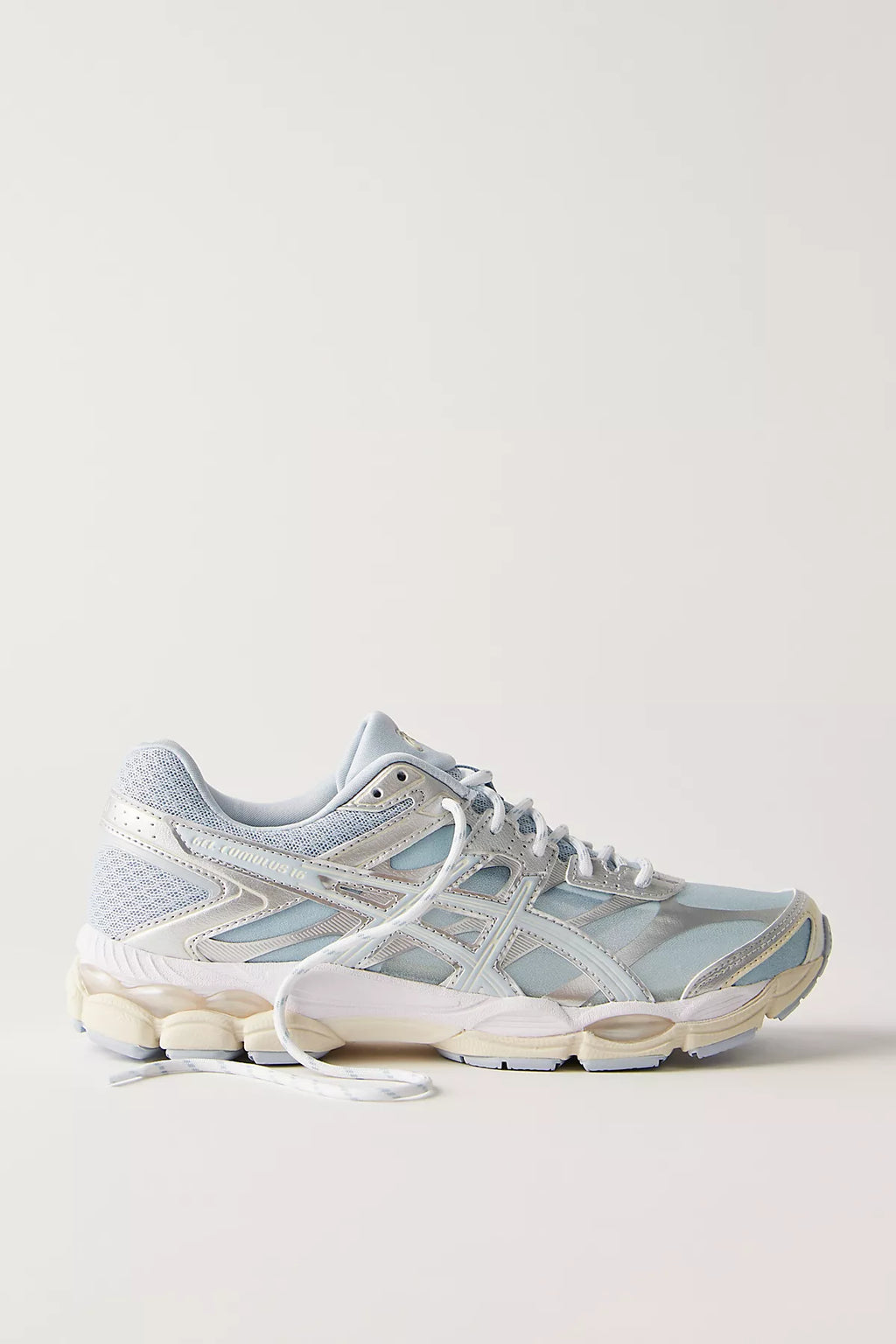 ASICS GEL-CUMULUS 16 Translucent Sneakers