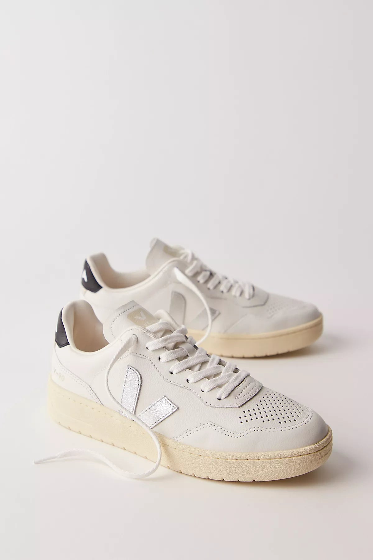 Veja V-90 Sneakers