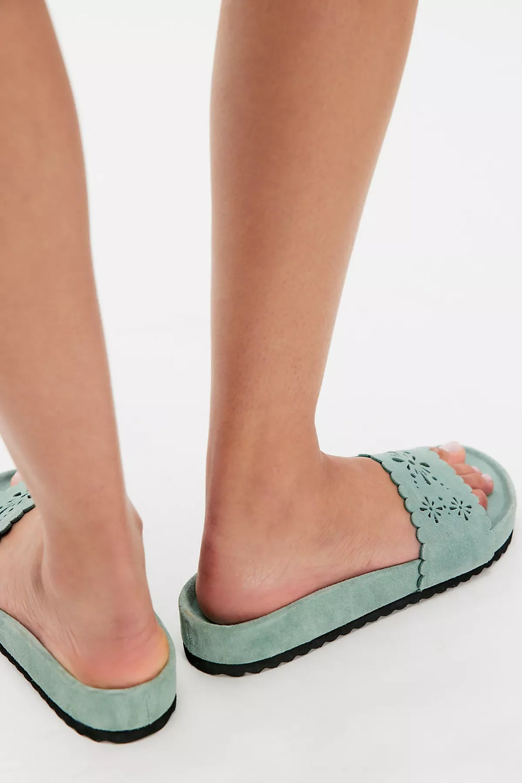 Shore Cut-Out Footbed Sandals
