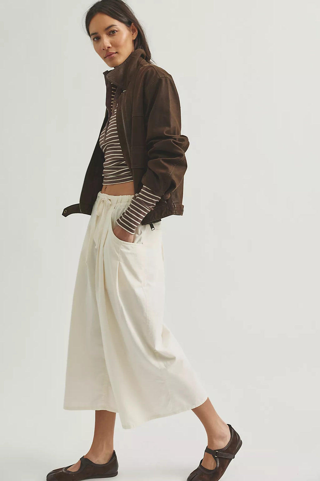 Telluride Wide-Leg Crop Pull-On Solid Pants