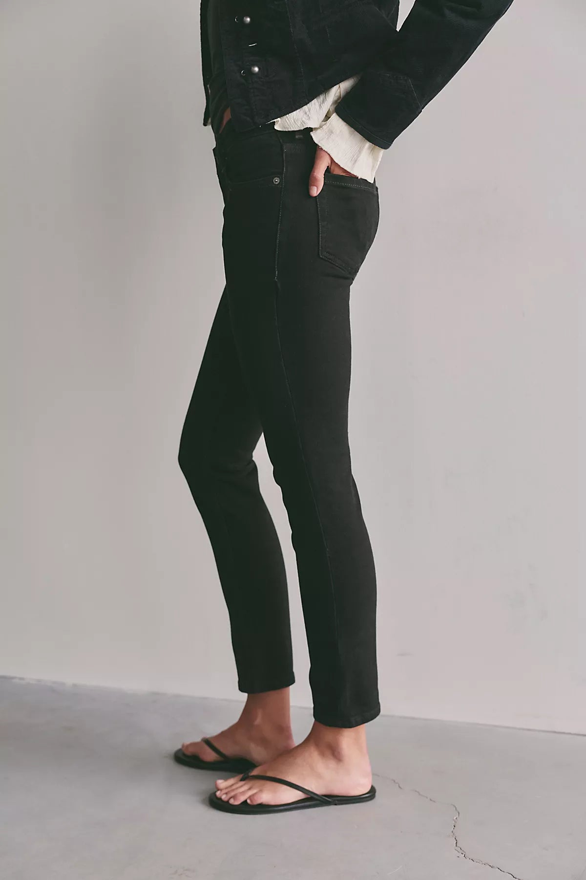 We The Free Oracle Low-Rise Slim Straight Jeans