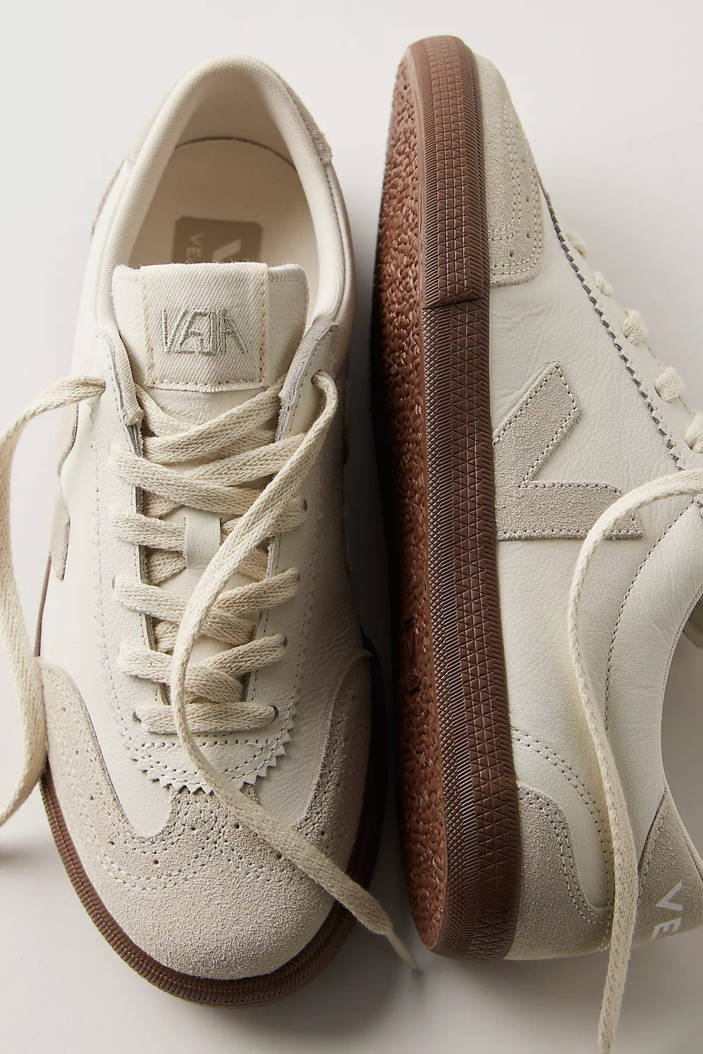 Veja Volley Sneakers