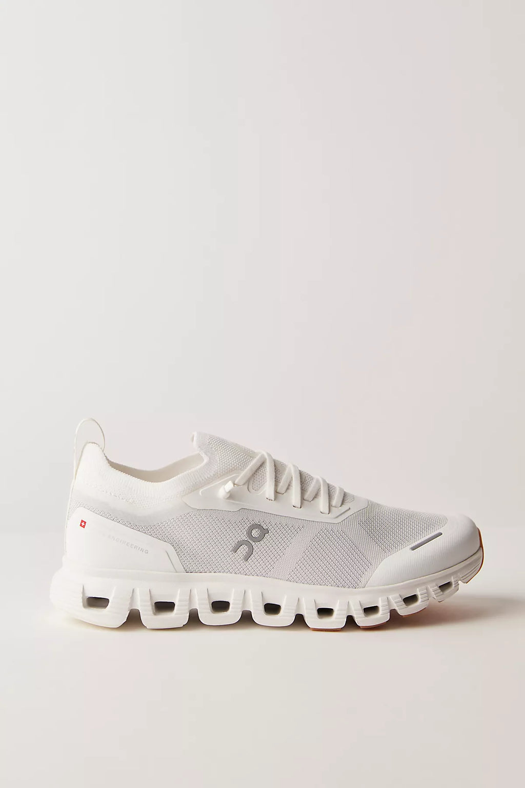 On Cloud 6 Versa Sneakers