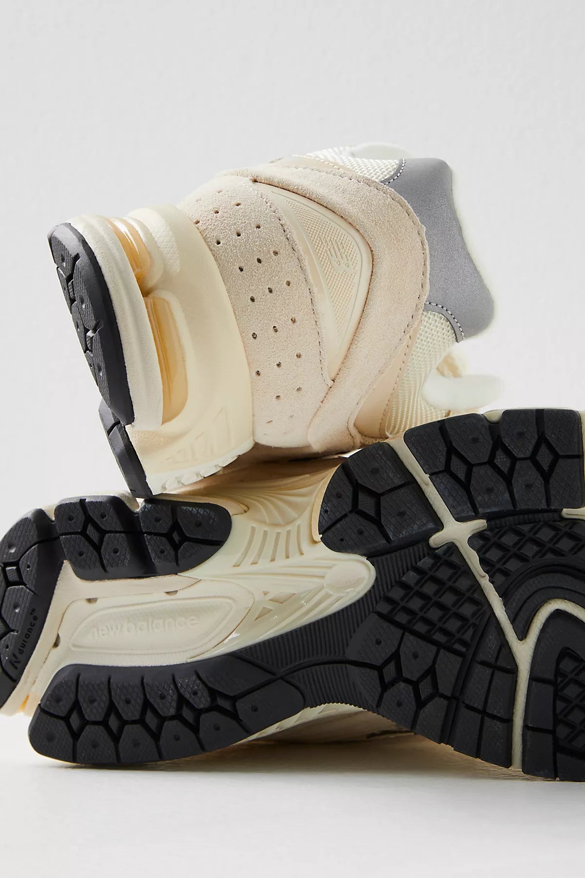New Balance 2002r Sneakers