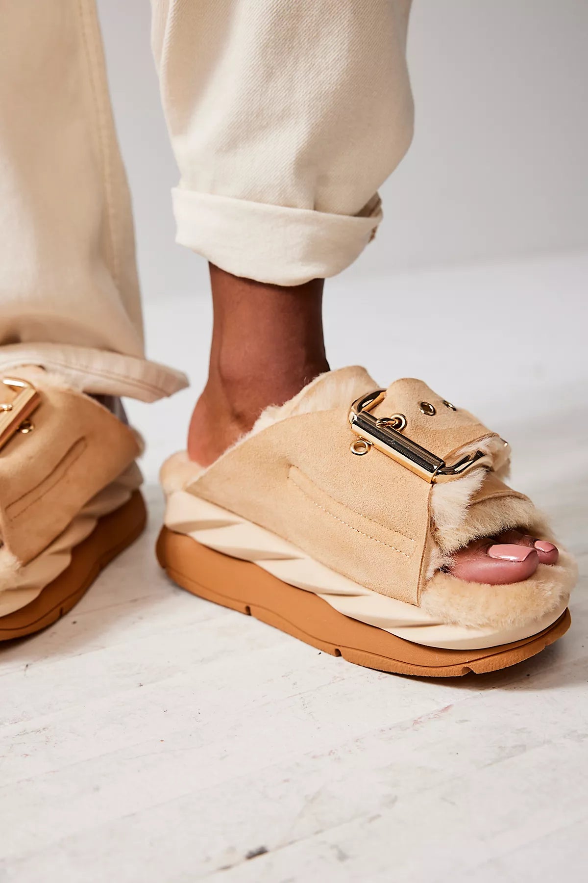 Mellow Shearling Slides