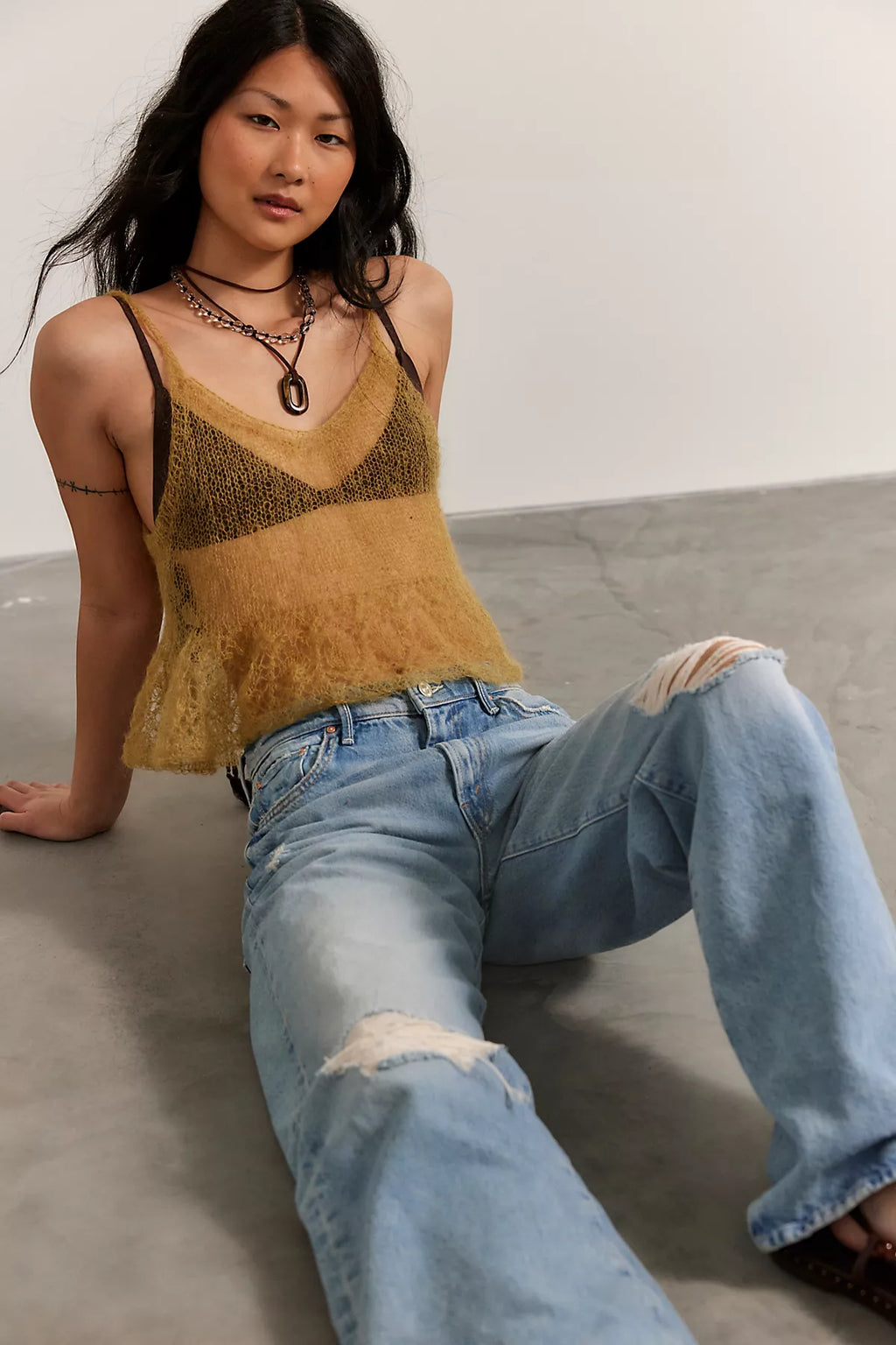 MOTHER The Mid Rise Maven Sneak Jeans