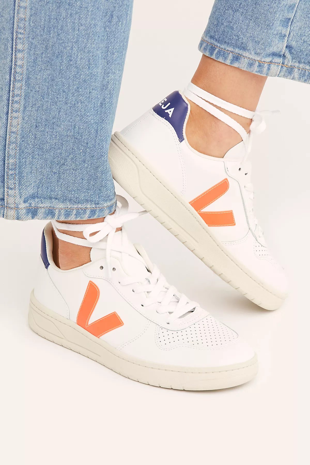 Veja V-10 Sneakers