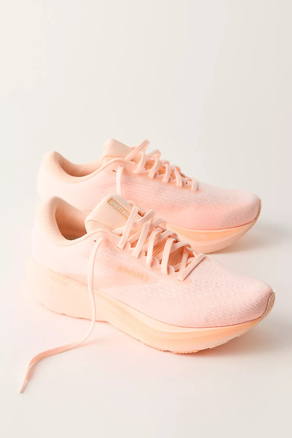 Brooks Ghost Amp Sneakers