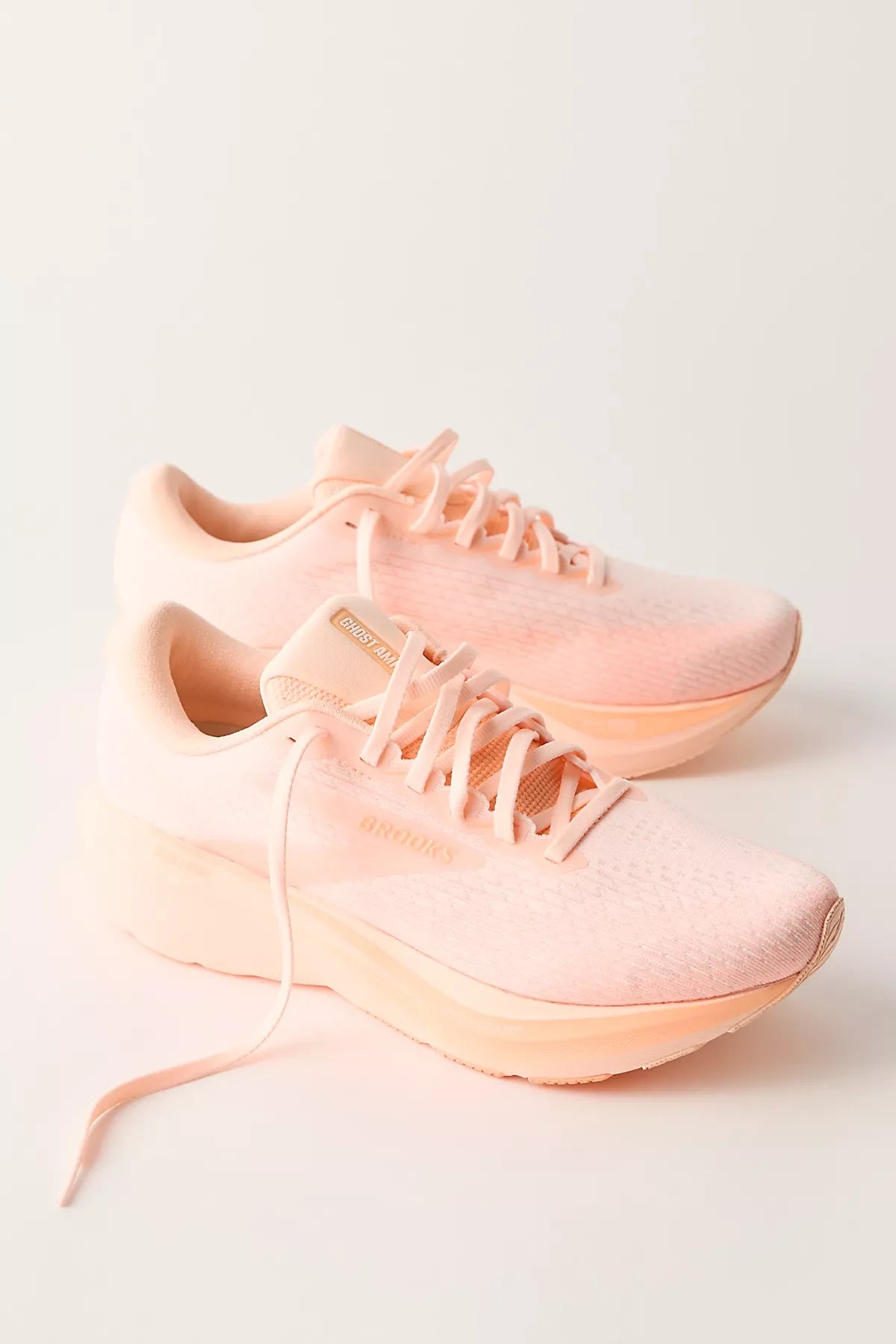 Brooks Ghost Amp Sneakers