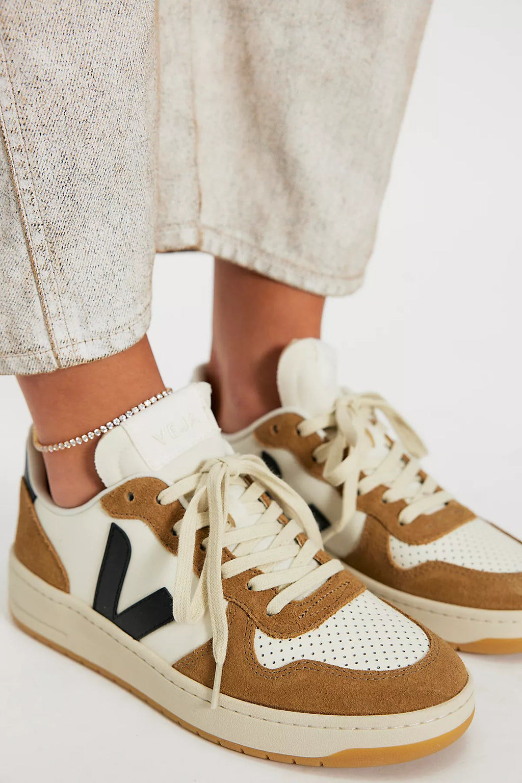 Veja V-10 Sneakers