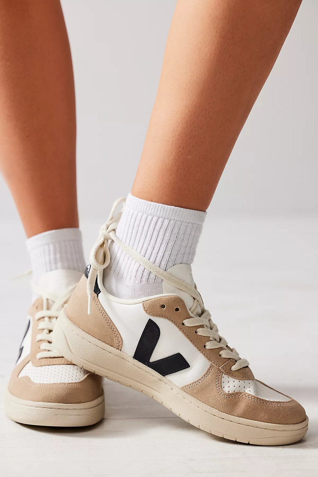 Veja V-10 Sneakers