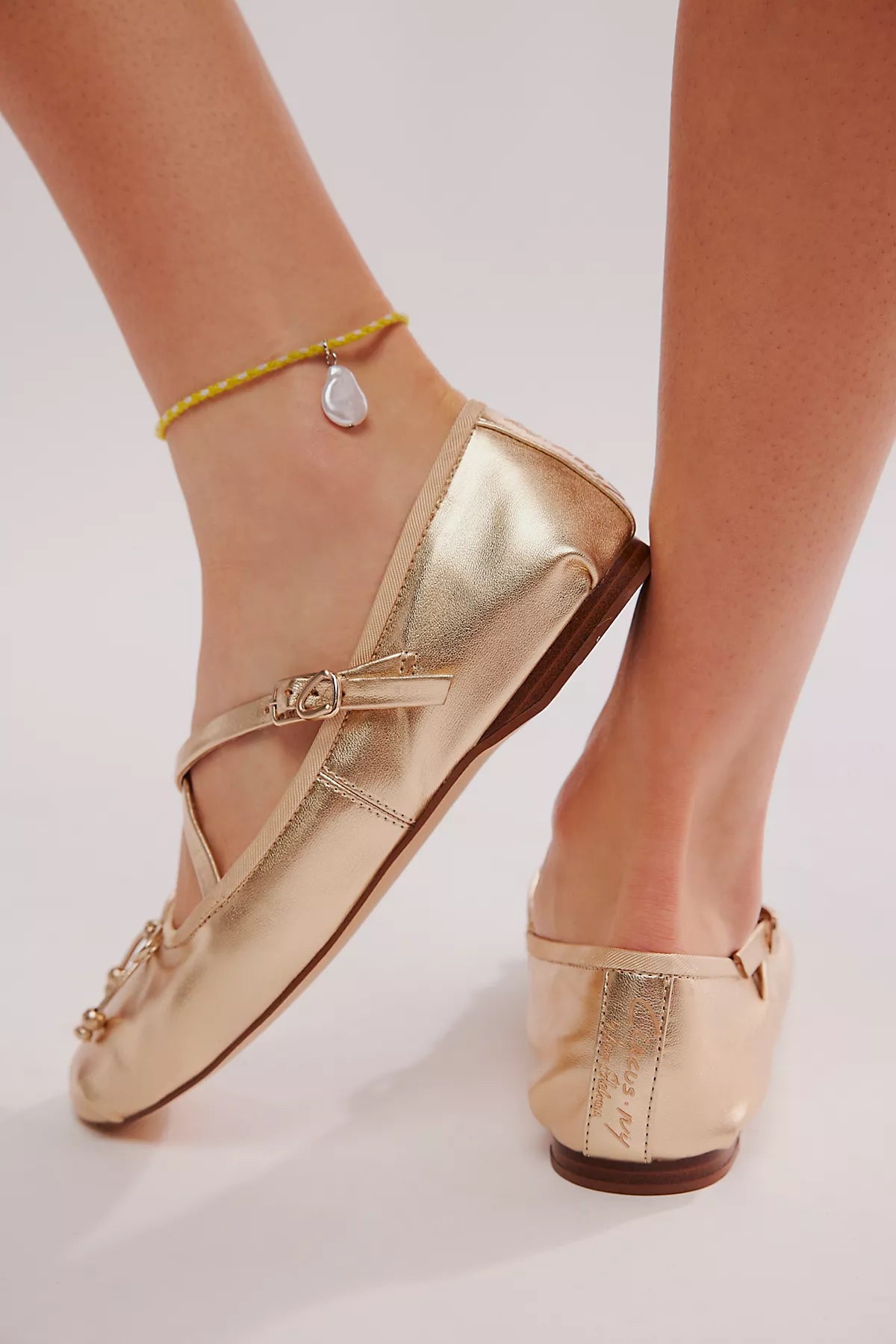 Zuri Ballet Flats