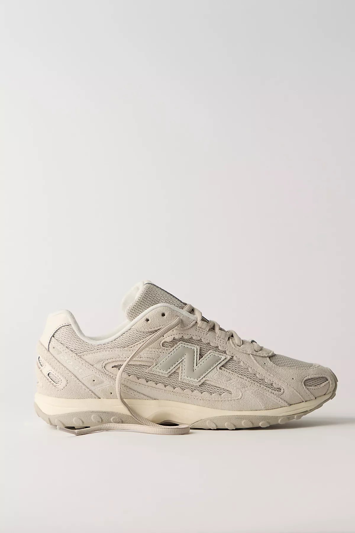 New Balance 204L Sneakers