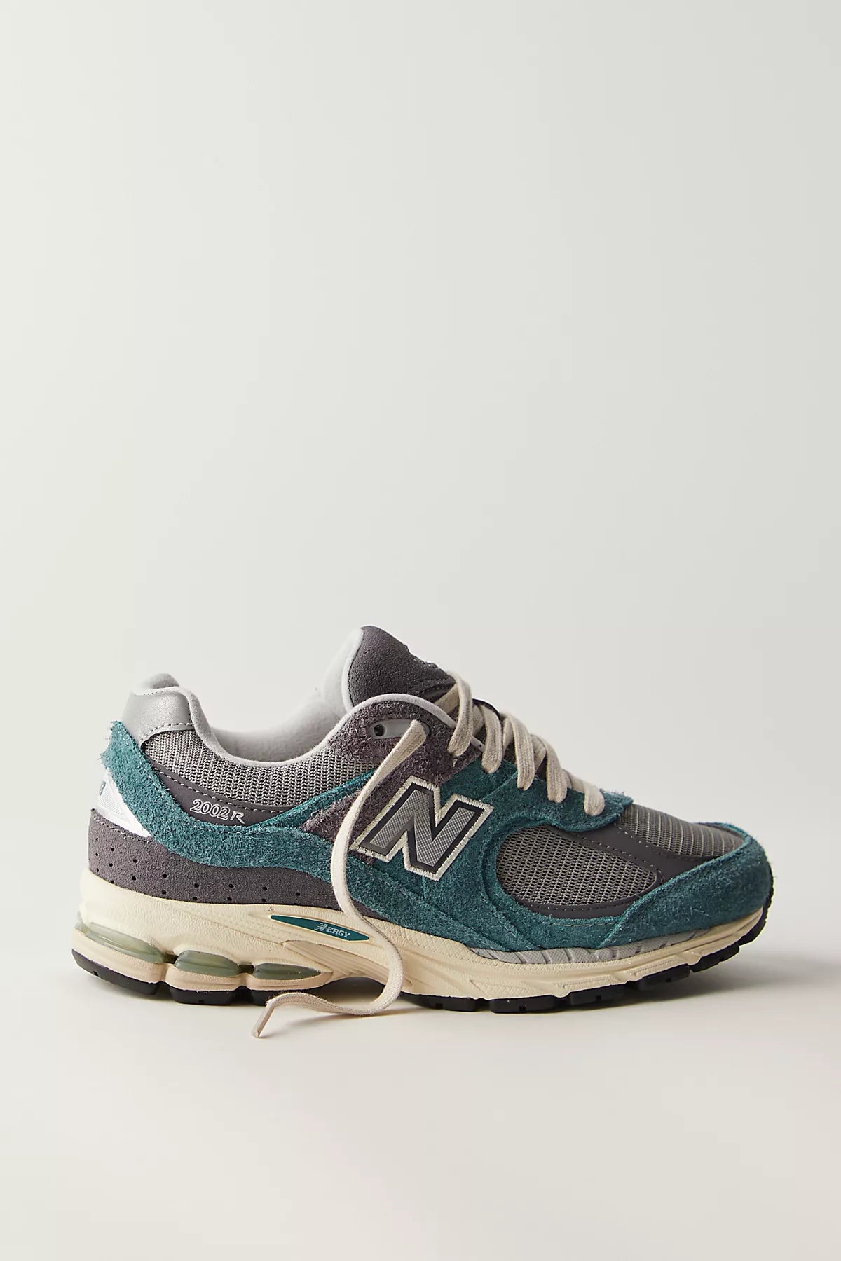 New Balance 2002r Sneakers