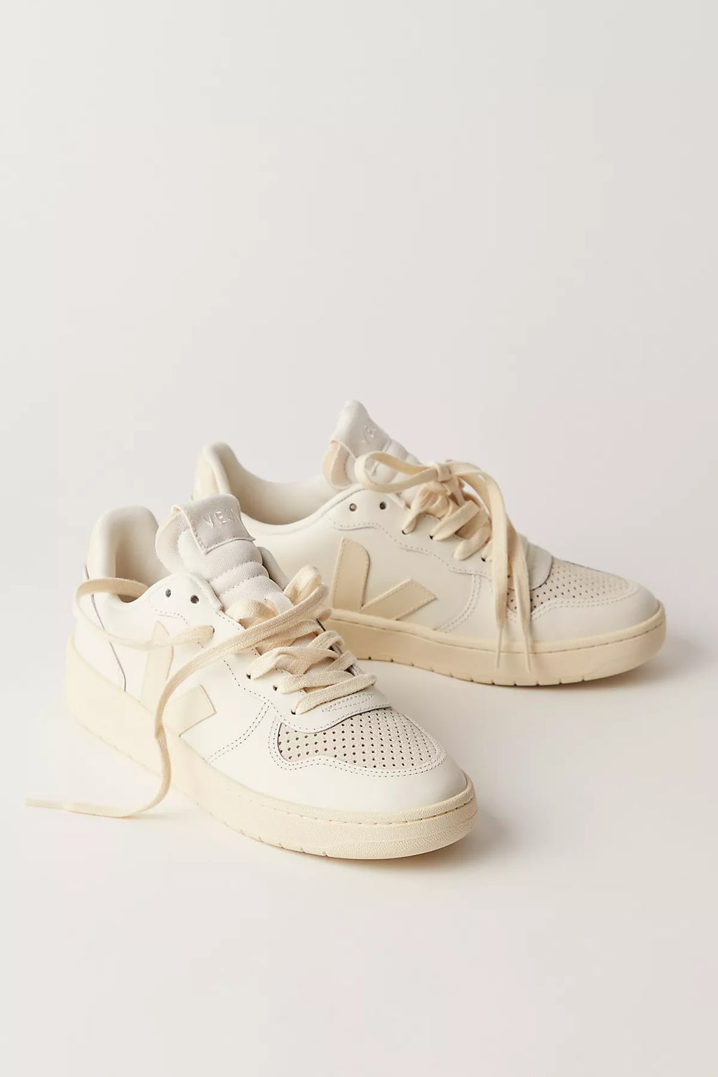 Veja V-10 Sneakers