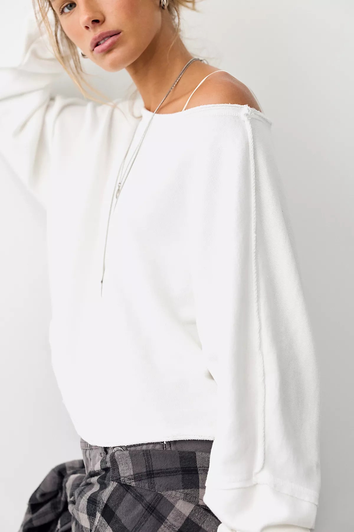 We The Free To The East Pullover
