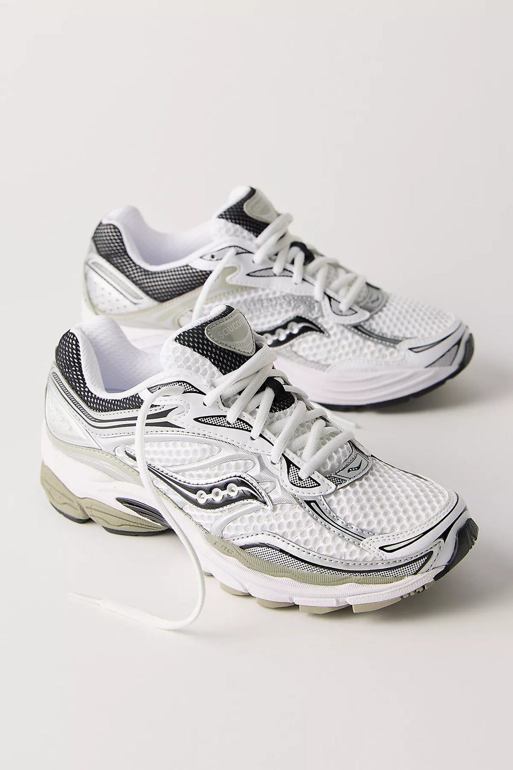 Saucony ProGrid Omni 9 Sneakers