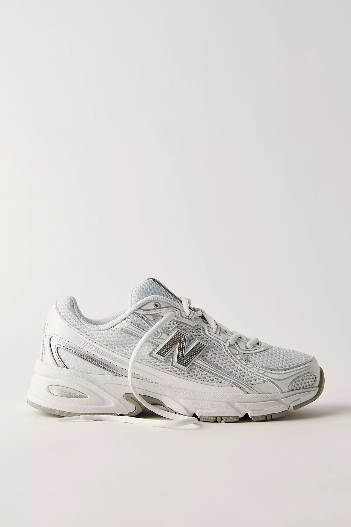 New Balance 740 Sneakers