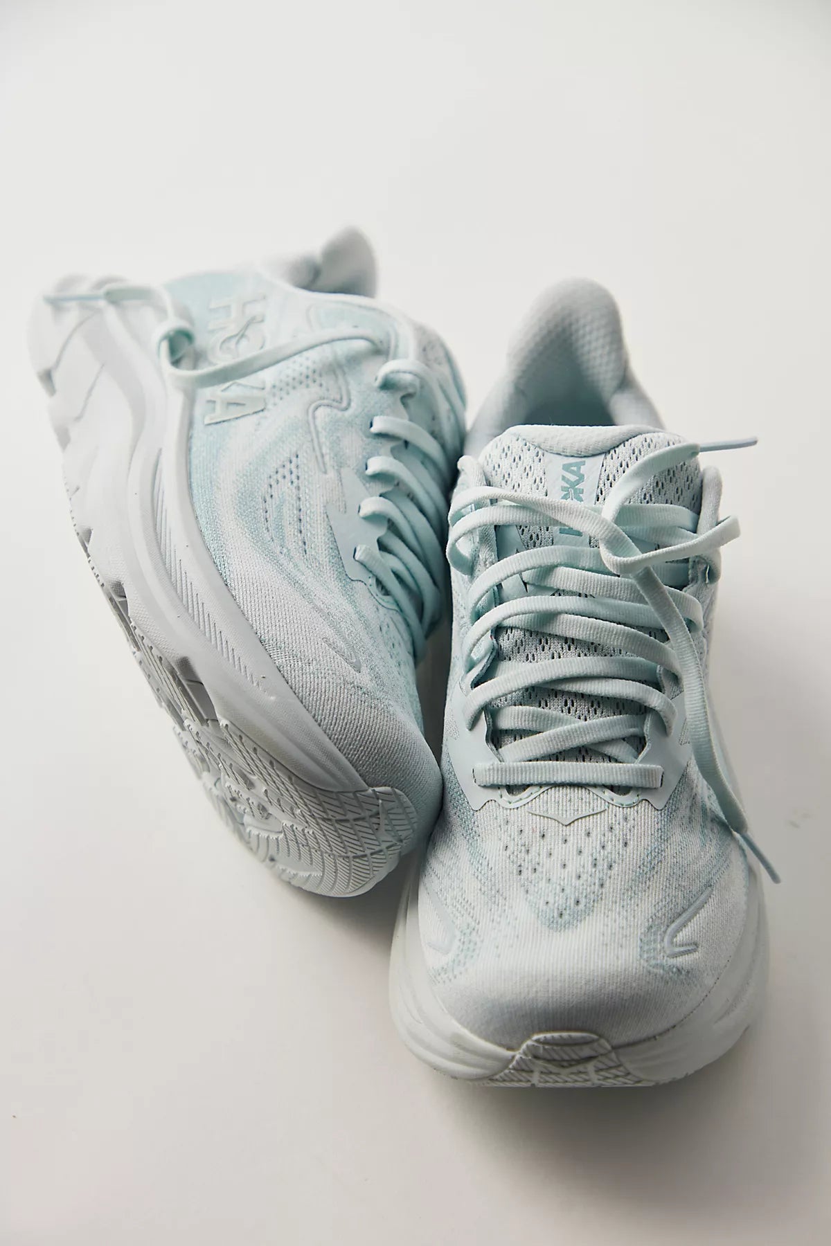 HOKA® Clifton 10 Sneakers