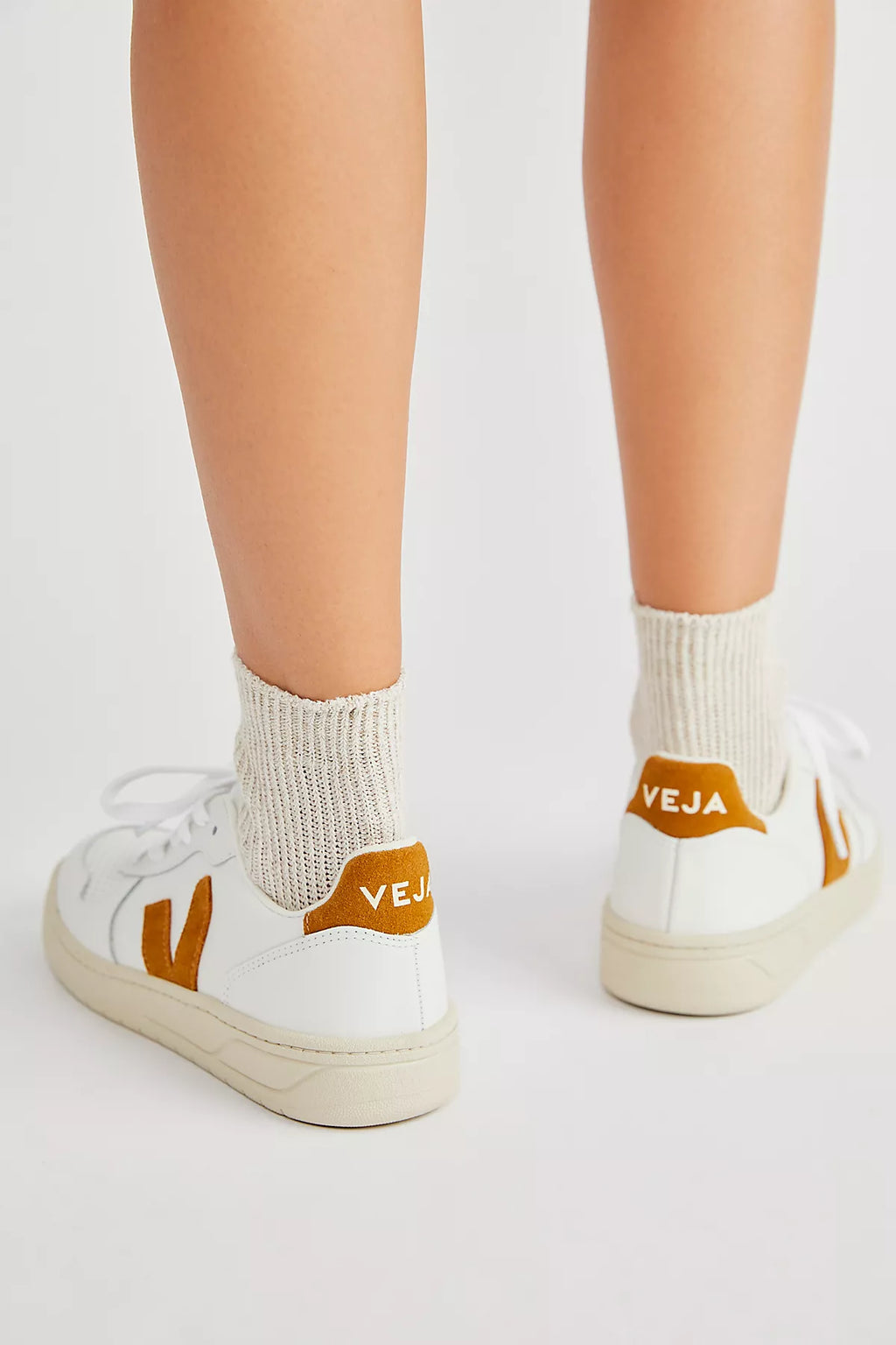 Veja V-10 Sneakers