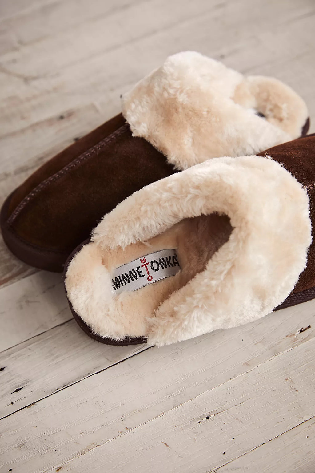 Minnetonka Chesney Slippers