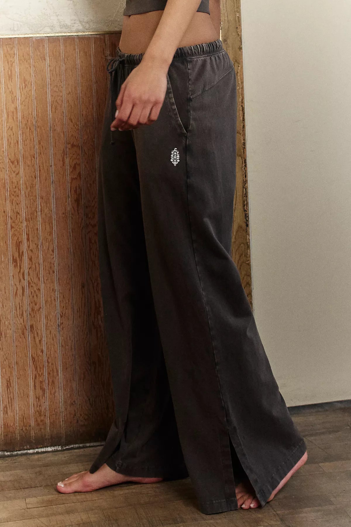 Hot Shot V-Neck Set